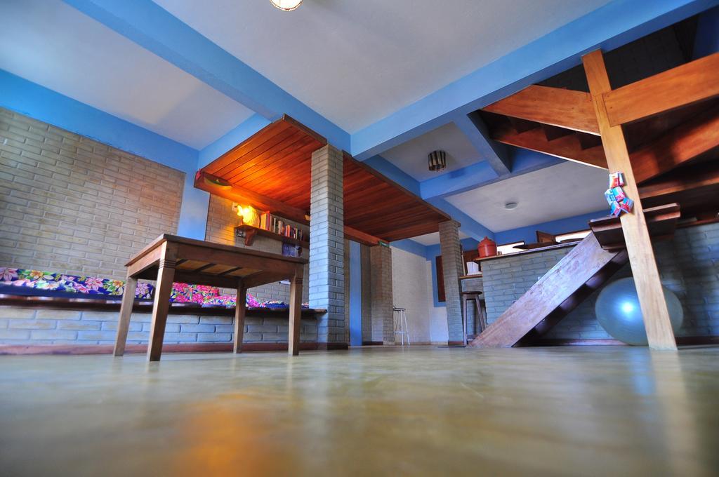 Casa Blanka 2010 - Eco Surf Guest House Итакаре Экстерьер фото